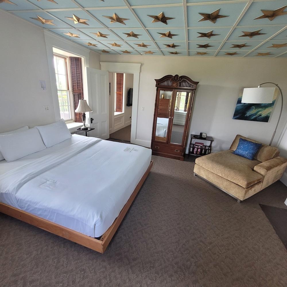 Stone House Inn photo 13