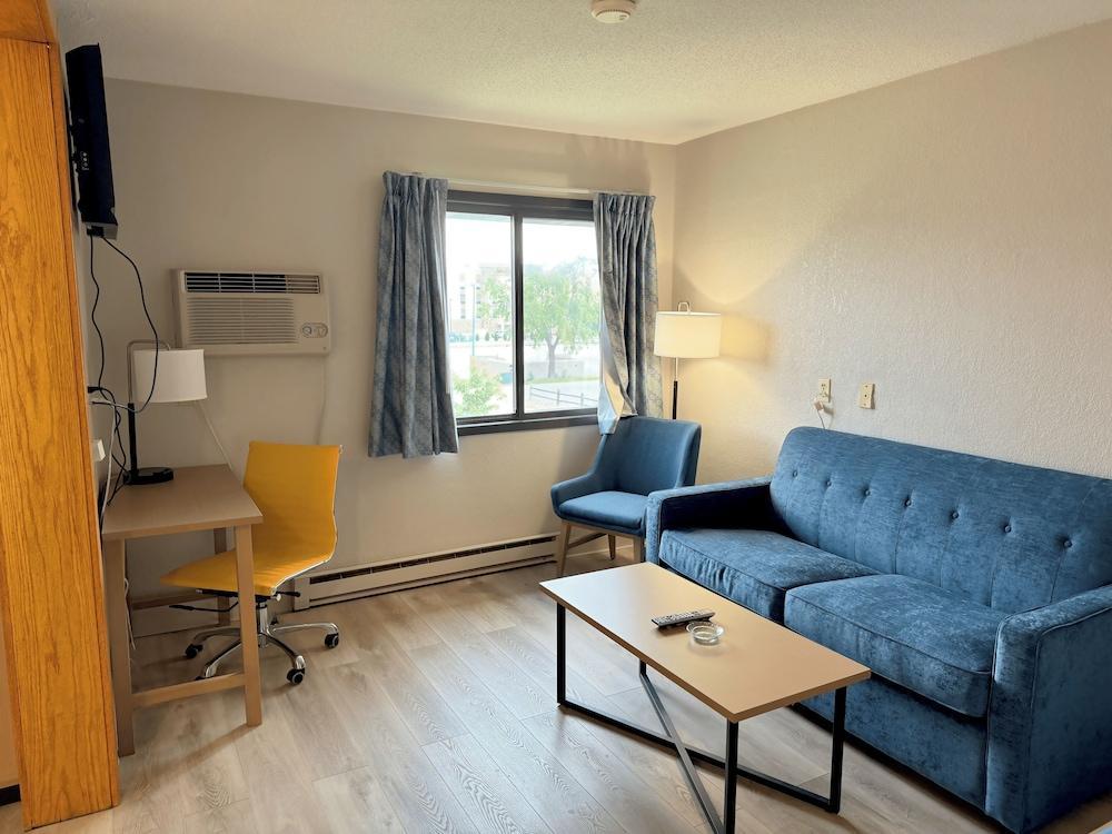 Days Inn by Wyndham Mason City photo 24