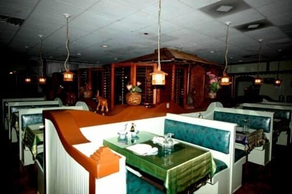 A Victory Inn & Suites - Ann Arbor photo 5