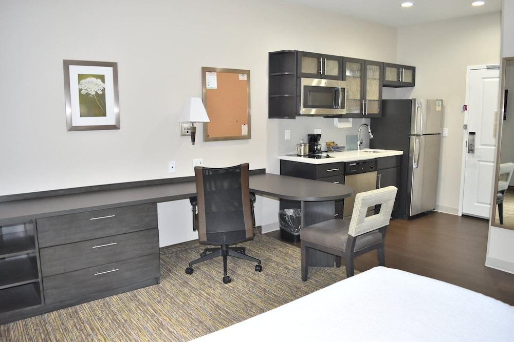 Candlewood Suites Kansas City - Independence by IHG photo 11