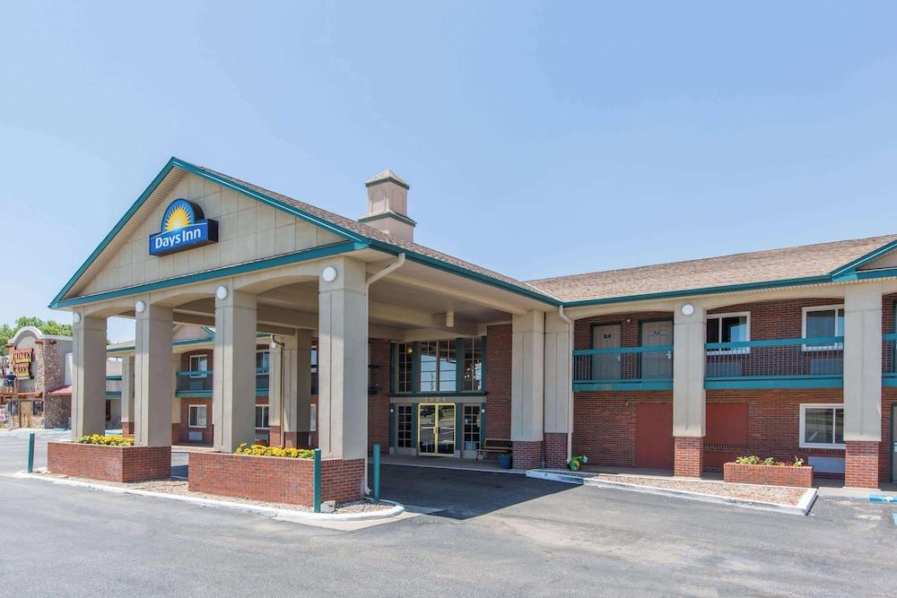Days Inn by Wyndham Hays — hotel in Hays