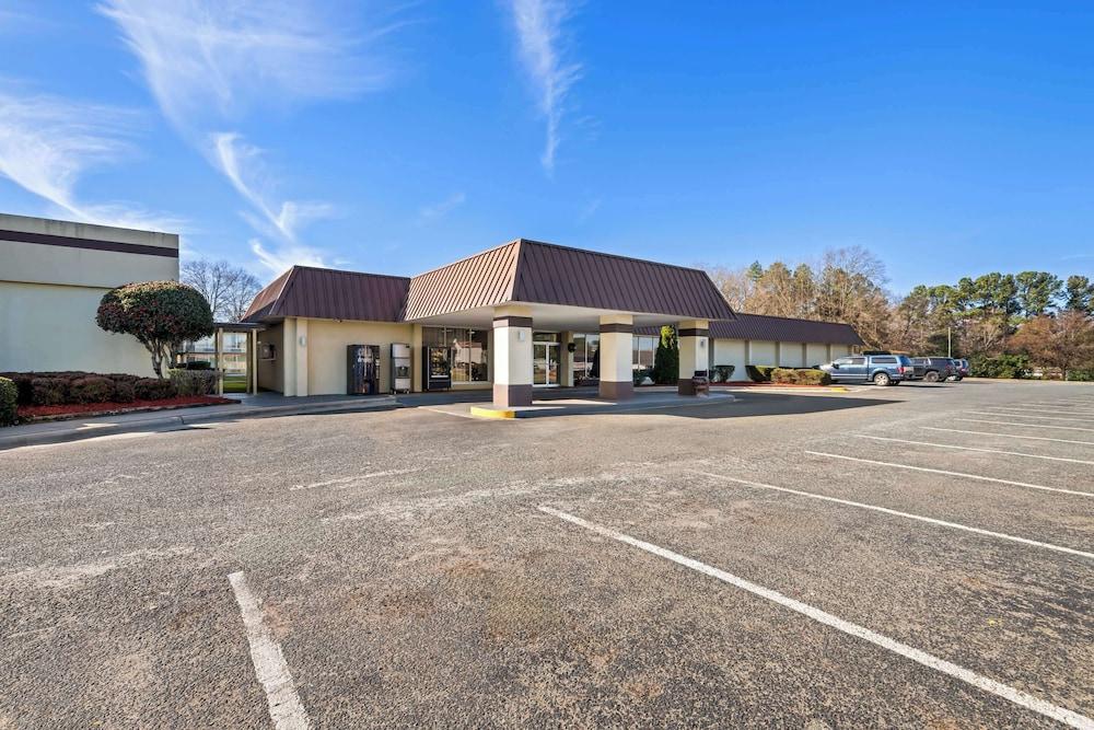 Rodeway Inn Monroe photo 52
