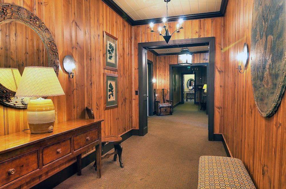 Bright's Creek Lodge photo 2