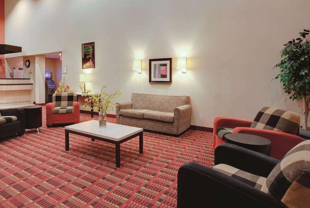 Ramada by Wyndham Fairfield NJ photo 2