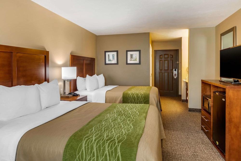 Comfort Inn & Suites El Centro I - 8 photo 25
