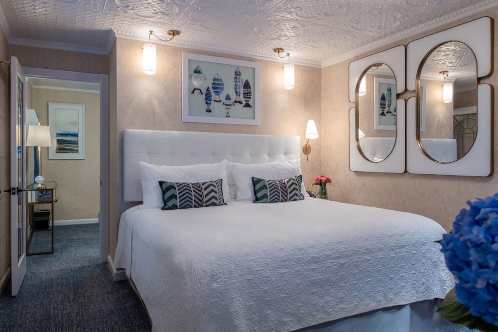 Chateau Inn and Suites photo 35