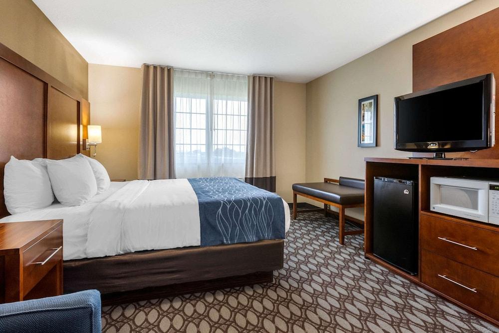 Comfort Inn Story City photo 9