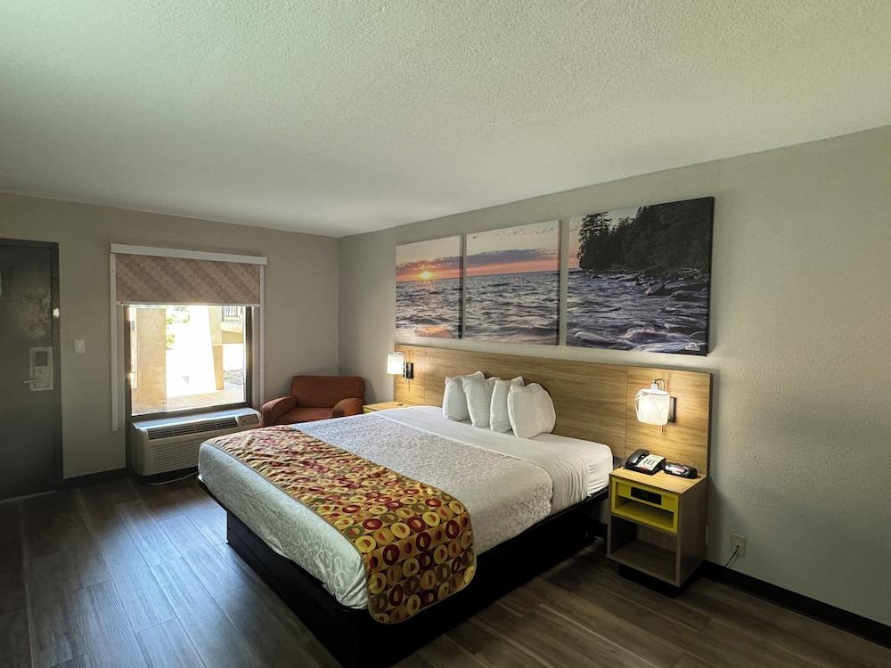 Days Inn by Wyndham Longview South photo 7