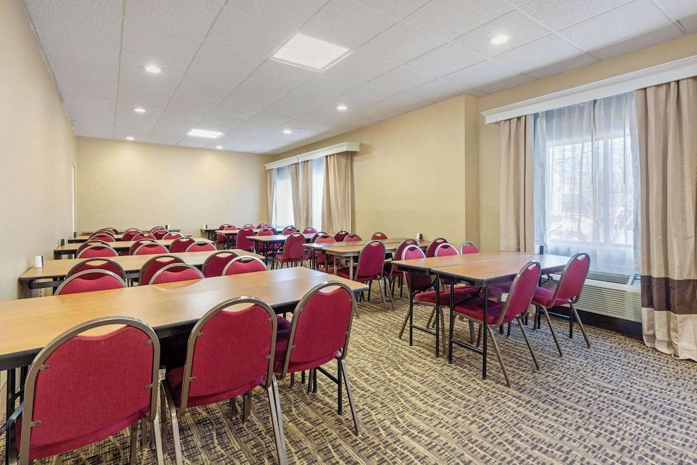 Comfort Inn Rutland - Killington photo 41
