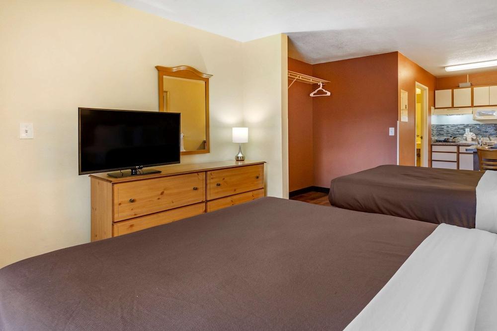 Suburban Studios Albuquerque Uptown photo 21