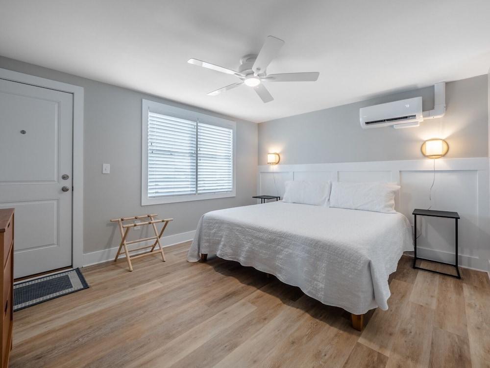 The Beach House Motel & Suites photo 12