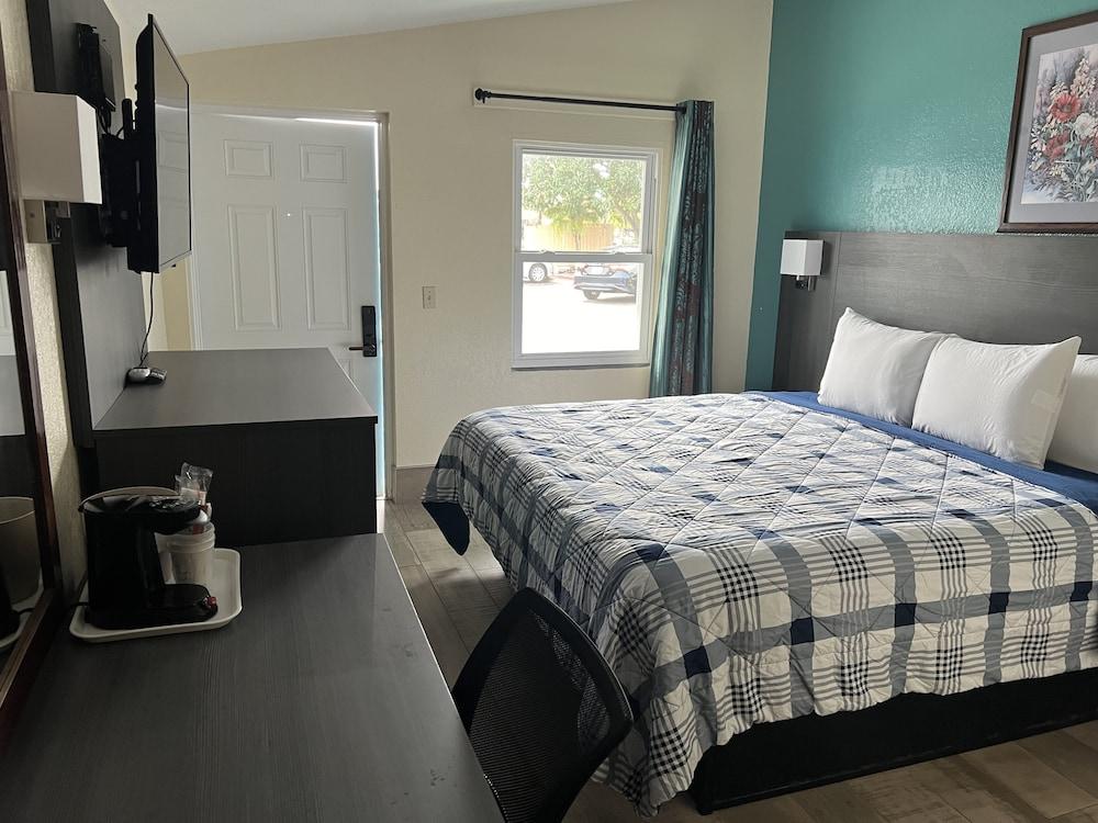 Budget Inn - Ft Myers photo 5
