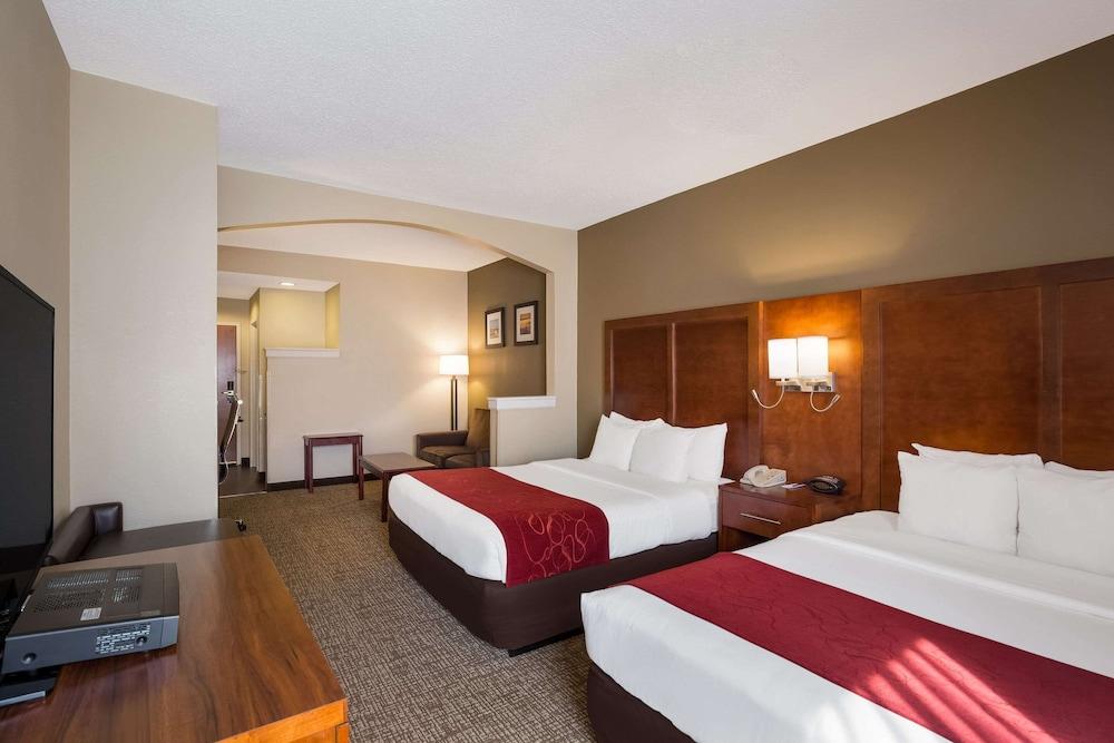 Comfort Suites Near University photo 28
