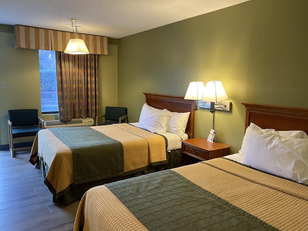 Cabarrus Inn photo 11