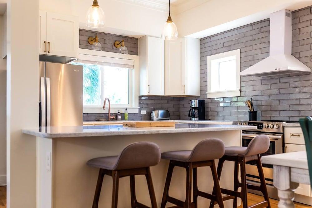 Days Like This -spacious Home Steps From the Beach photo 10