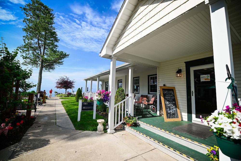 The Lakehouse Inn photo 62