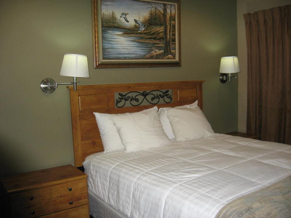 Beachcomber Inn photo 16