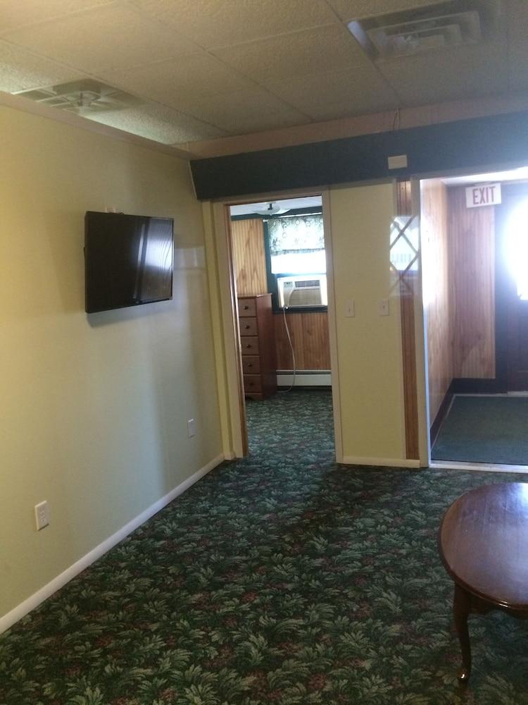 The Evergreen Motel photo 4
