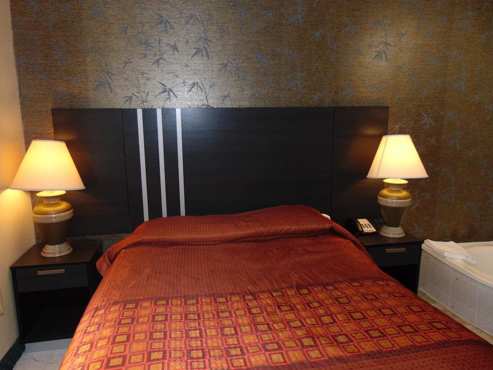 La Mirage Motor Inn photo 18