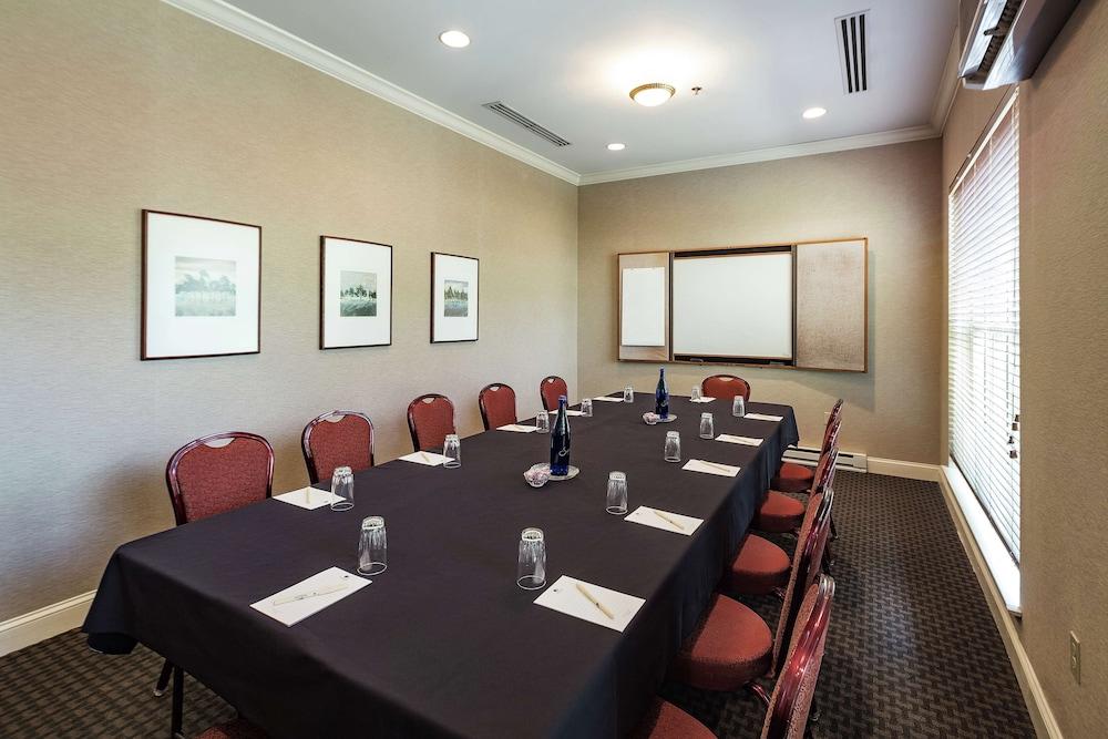 DoubleTree Suites by Hilton Hotel Mt. Laurel photo 61