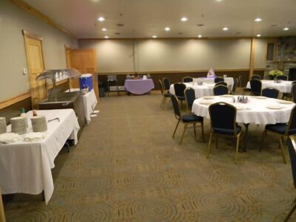 Southfork Motel and Grill photo 16