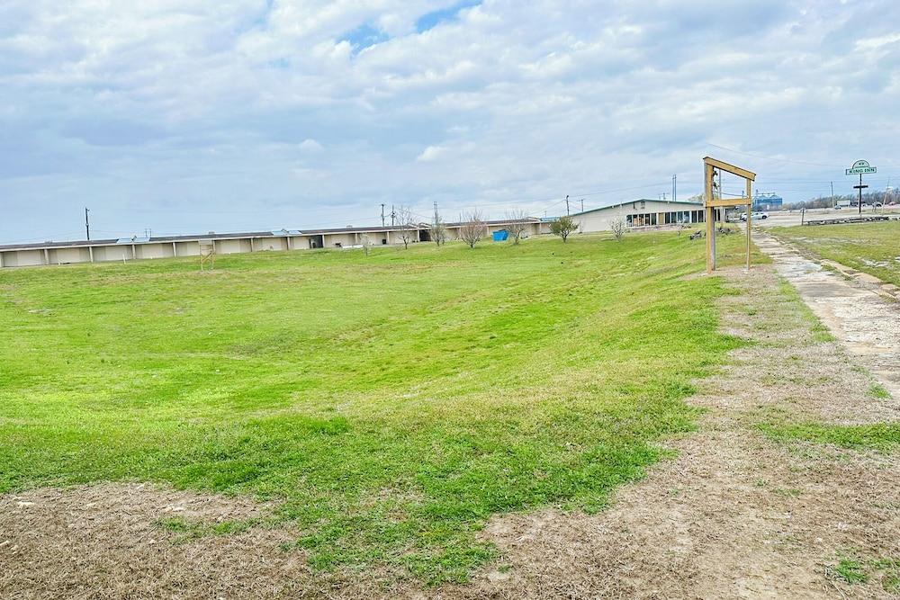 Shamrock Kings Inn By Oyo Marked Tree I-555 photo 85