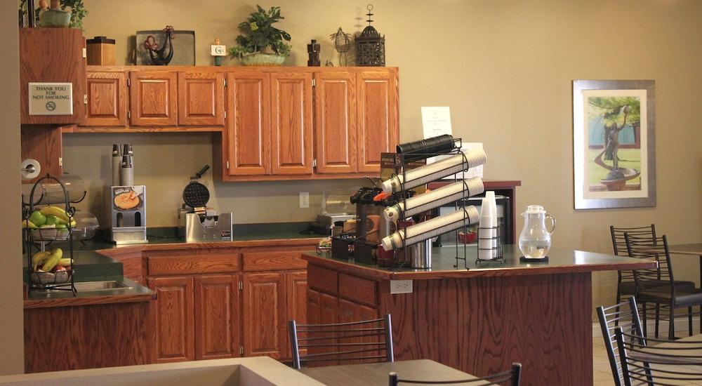 GrandStay Hotel & Suites photo 35