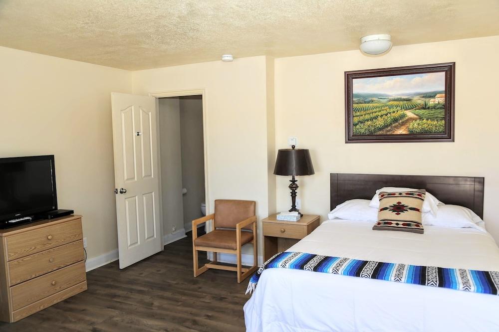 The Riverside Ranch RV Park, Motel & Campground photo 9