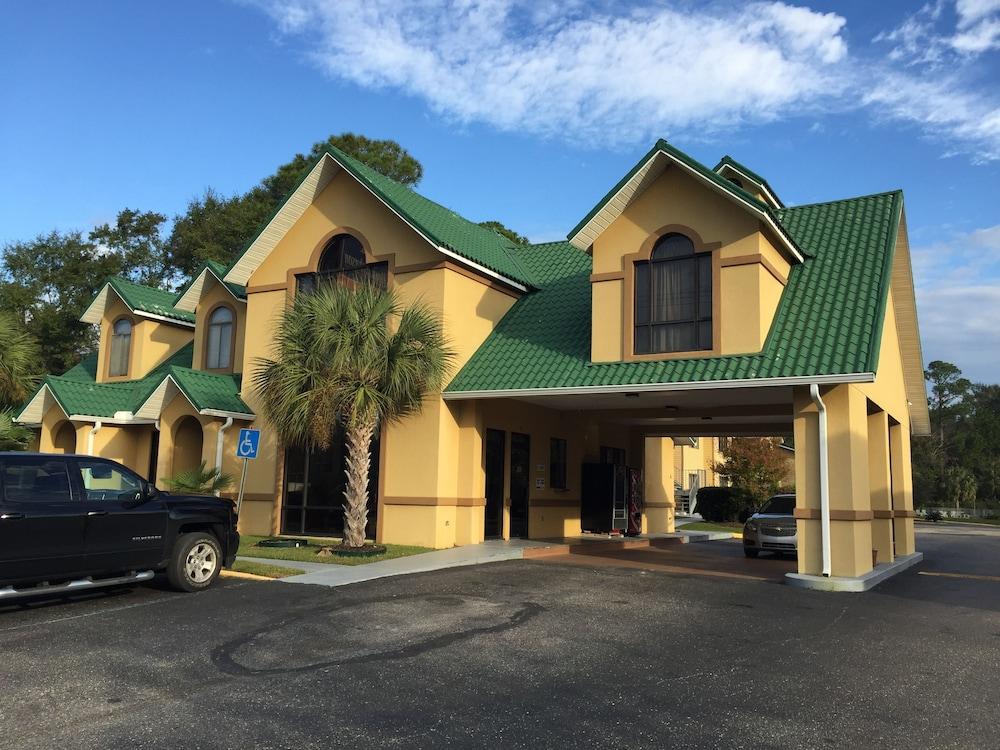 Howard Johnson by Wyndham Dothan photo 21