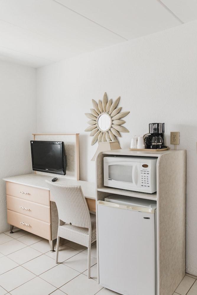 AA Heart of Wildwood Motels photo 55