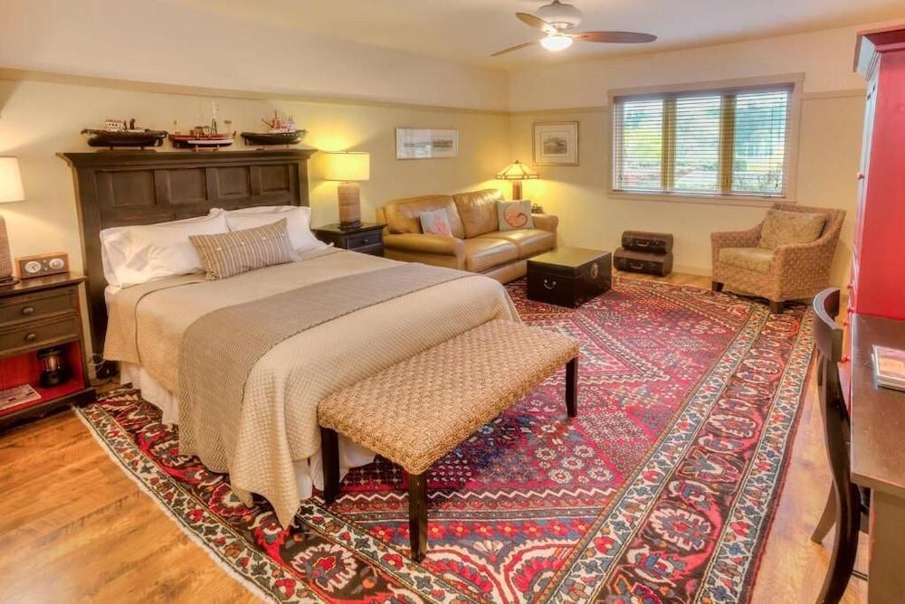 The Eagle Harbor Inn photo 14