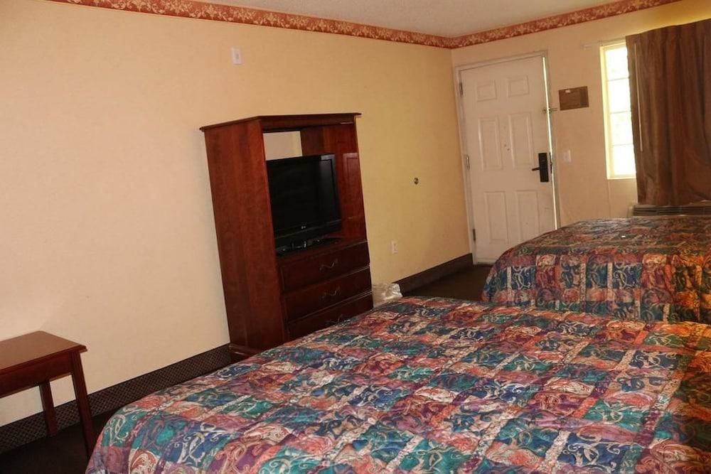 Magnolia Bay Hotel & Suites photo 4