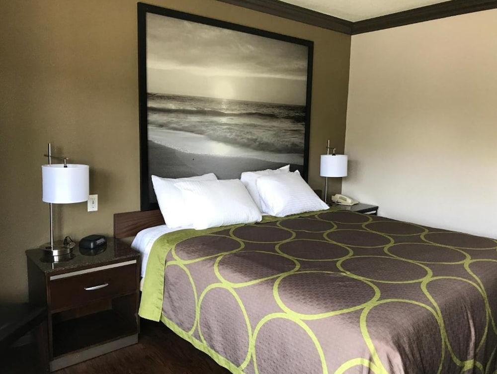 Skyways Hotel photo 4