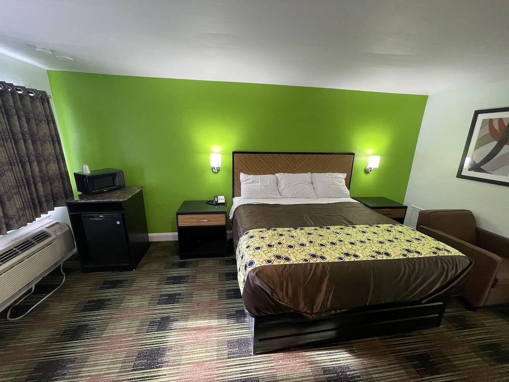 Bowers Hill Inn photo 2