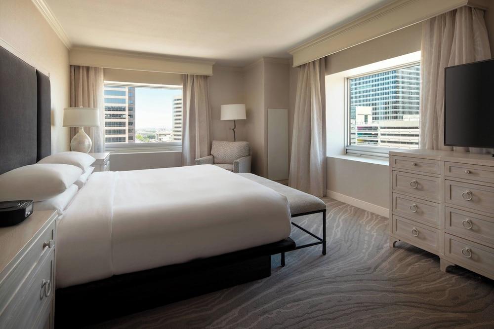 Marriott City Center photo 39