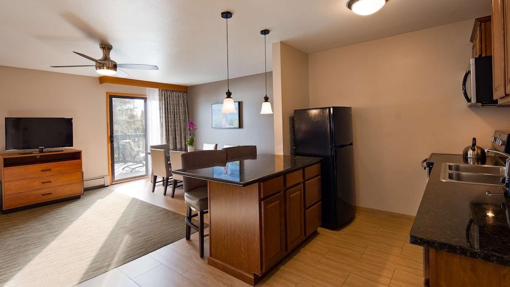Best Western Ptarmigan Lodge photo 29