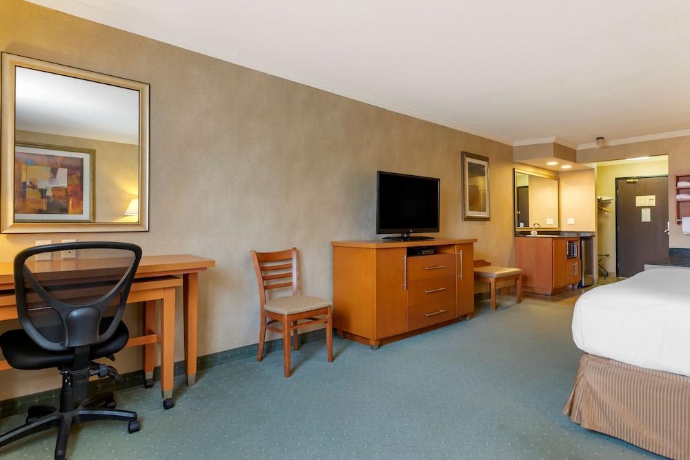Best Western Davison Inn photo 17