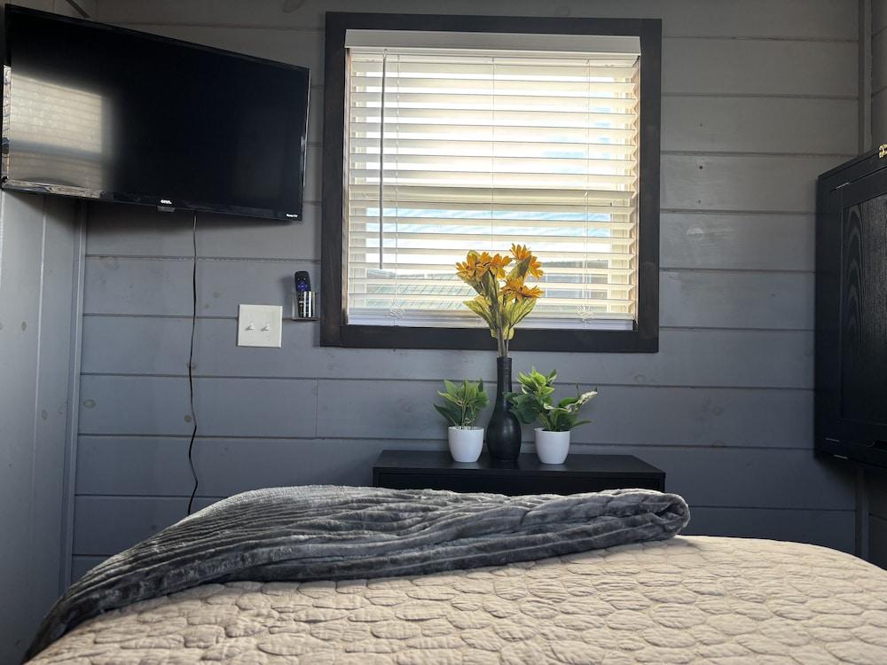 Sojourn Lodging photo 9