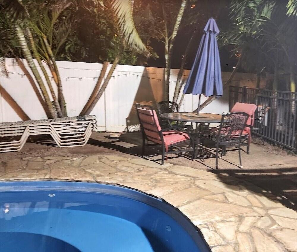 Robbins Estate photo 3