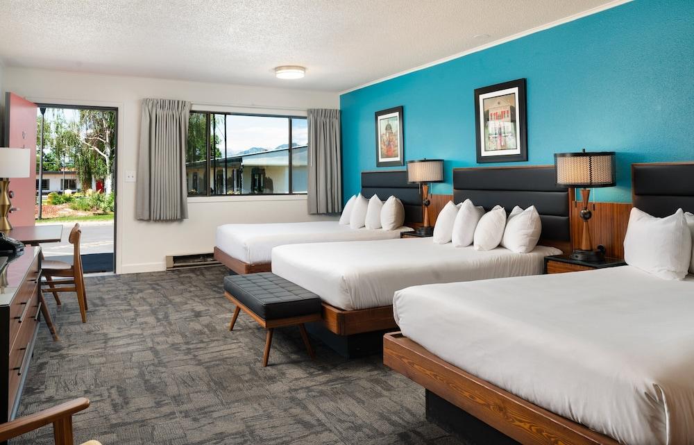 The Sapphire Motel photo 12
