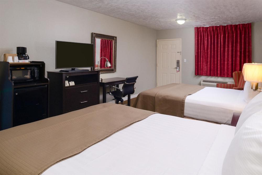 Americas Best Value Inn & Suites Waller Prairie View photo 13