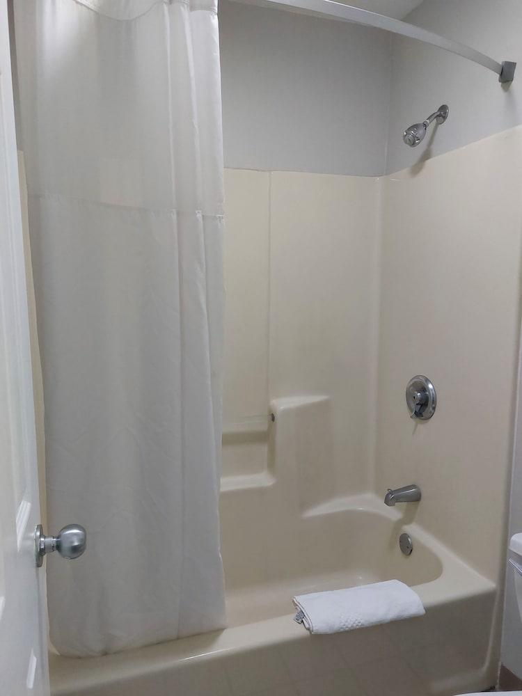Quality Inn Carrollton Medical Center photo 21