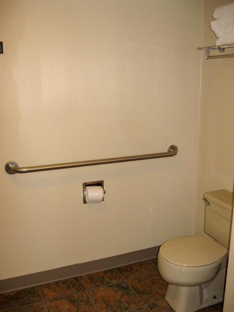 Cedar Hill Lodge photo 11