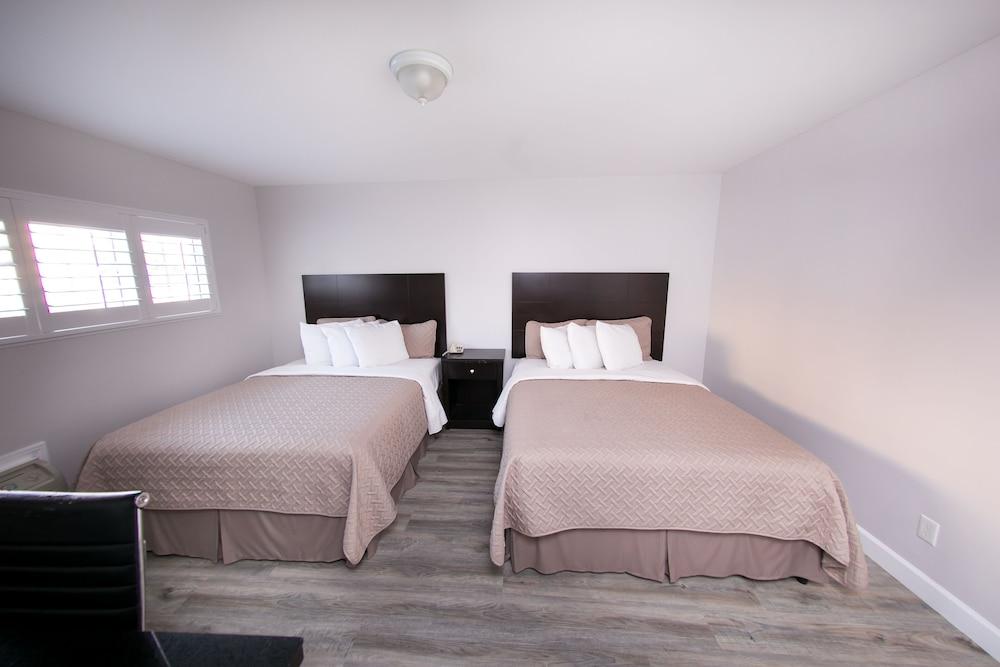 Metropolitan Inn & Suites photo 35