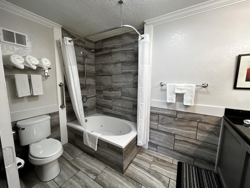 At Home Inn & Suites photo 34