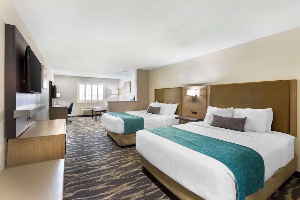 Best Western Plus Safford photo 21