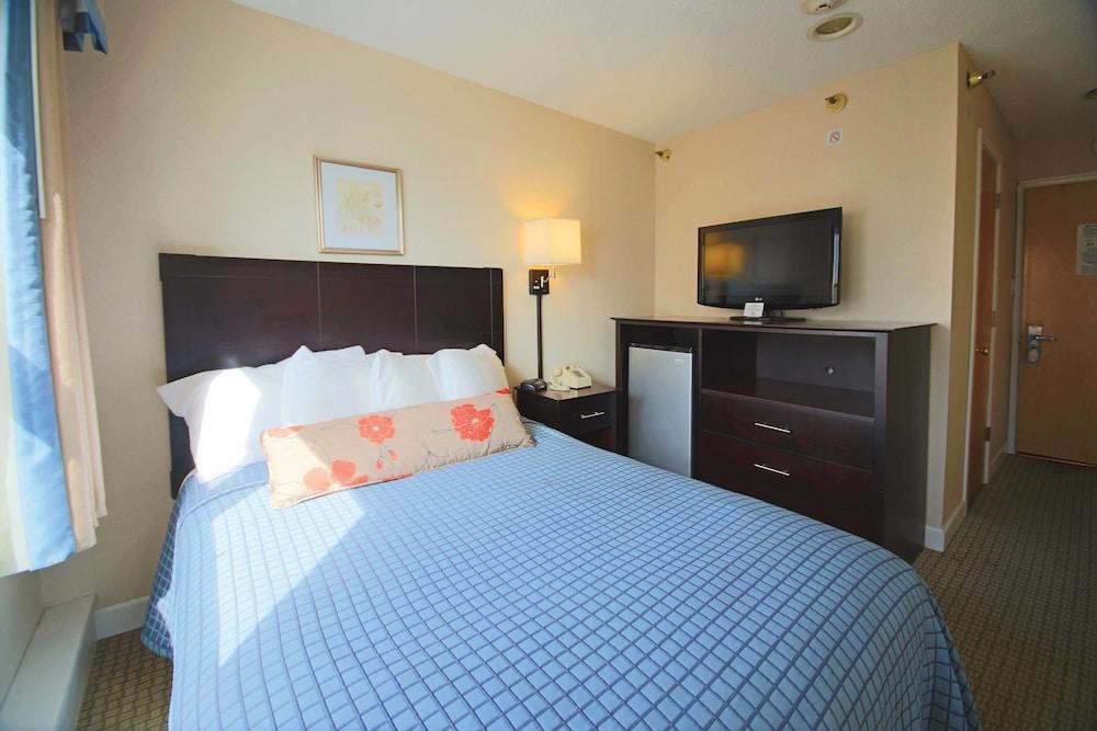 Harrison Hall Hotel photo 31