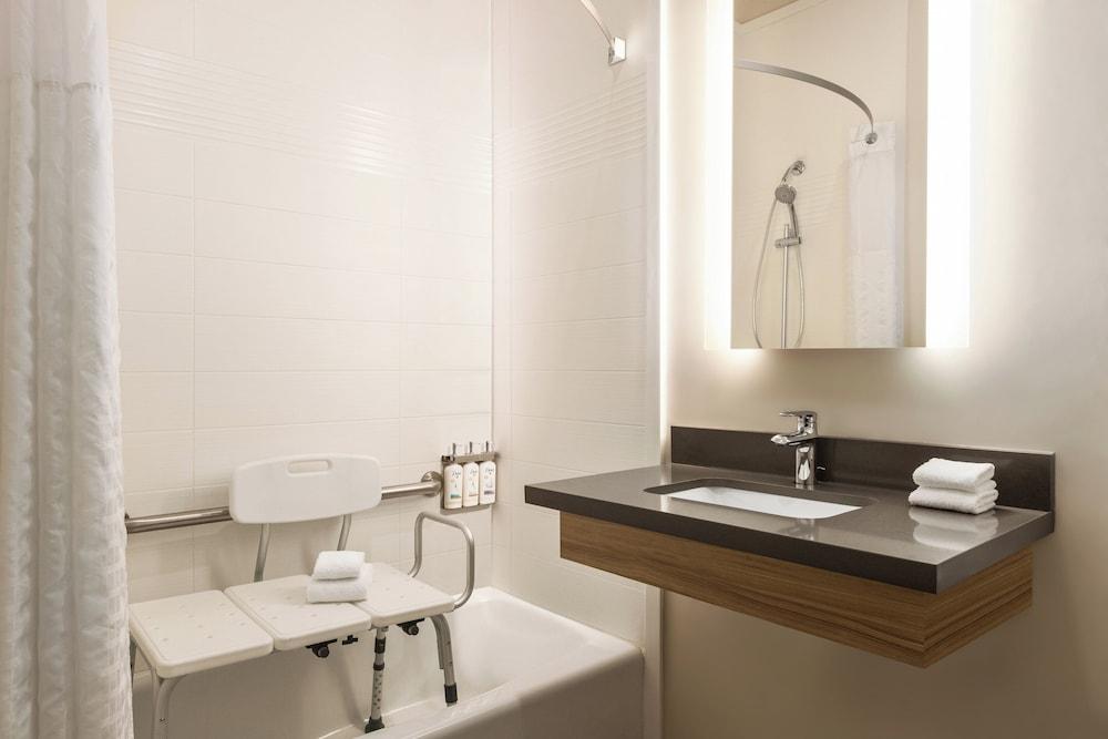 Candlewood Suites Mount Pleasant by IHG photo 72
