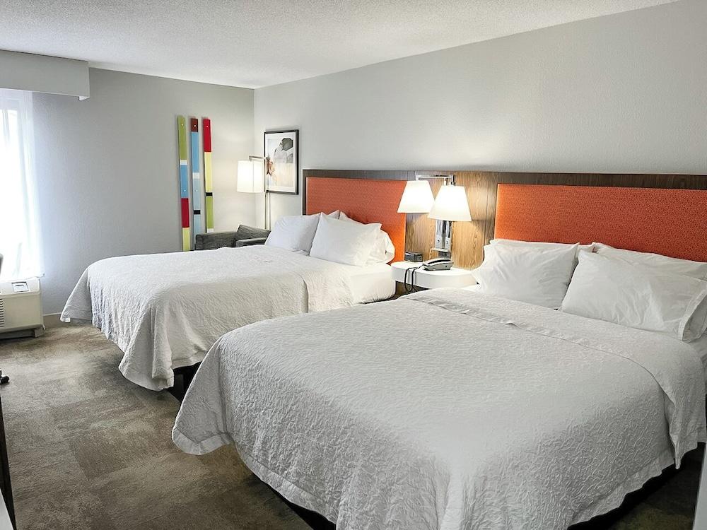Hampton Inn Jacksonville-Downtown-I-95 photo 4