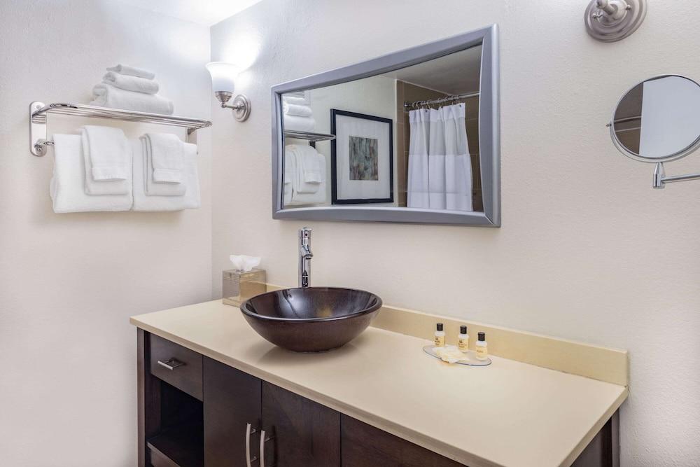 Wyndham Sacramento photo 20